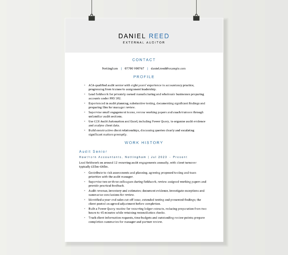External auditor CV example showing Daniel Reed’s profile and audit senior experience in the blue-and-grey Word design